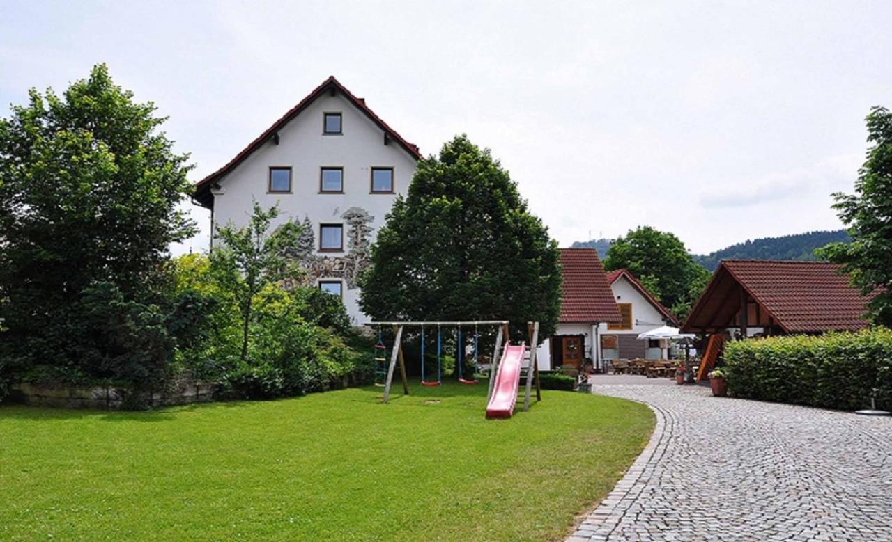 Landhotel Zur Pferdetraenke Schleid Экстерьер фото
